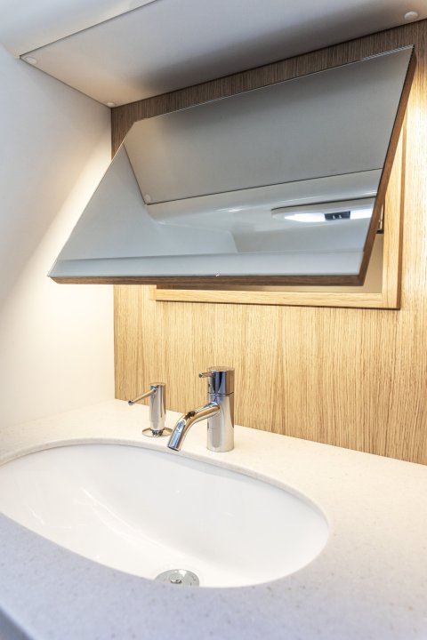 Linjett 39 Bath Details