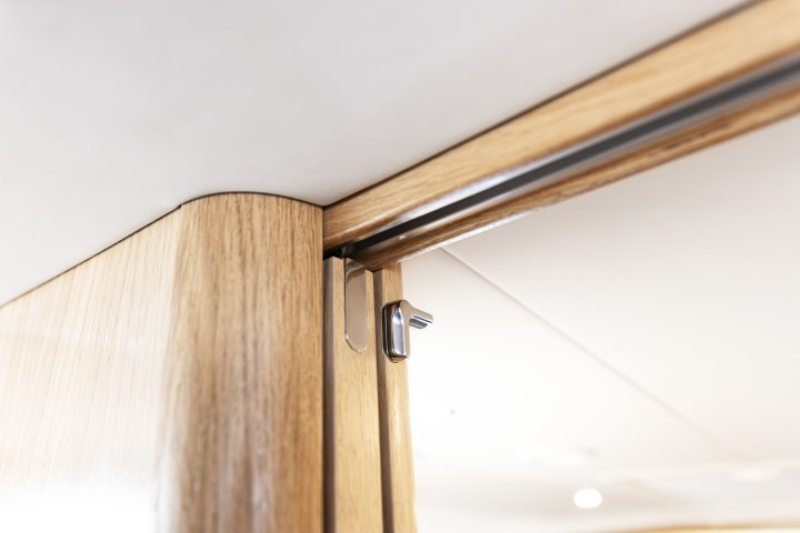 Linjett 39 Saloon Details